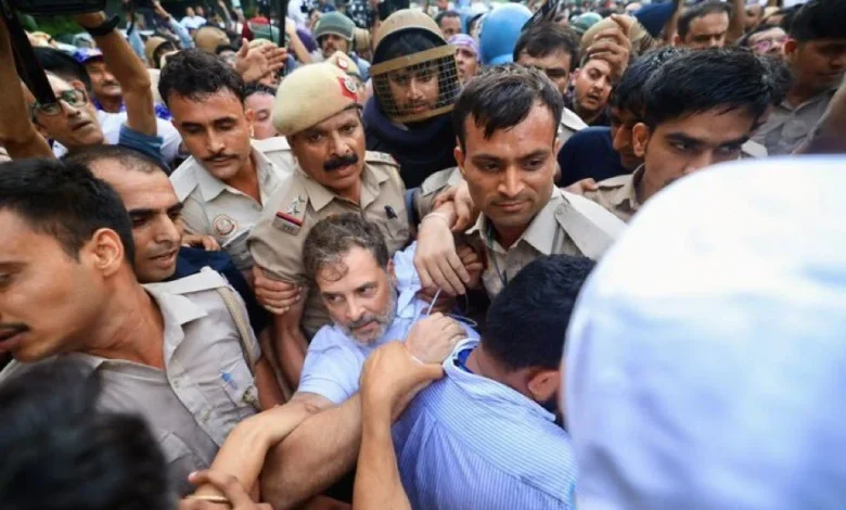 PM Awas Protest: प्रदर्शनकारियों को Jantar Mantar से क्यों हटाया गया? जानिए क्या कहता है Lutyens Zone में धारा 144 का नियम!